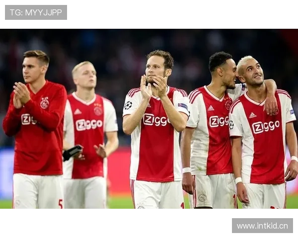 阿贾克斯关键比赛表现不佳问题持续，对赛季竞争形势带来阶段性考验