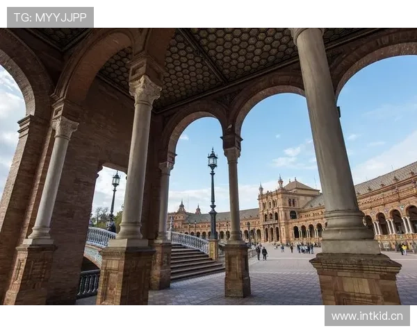 塞维利亚复兴豪强之路能否重现，当前表现与竞争格局面临考验